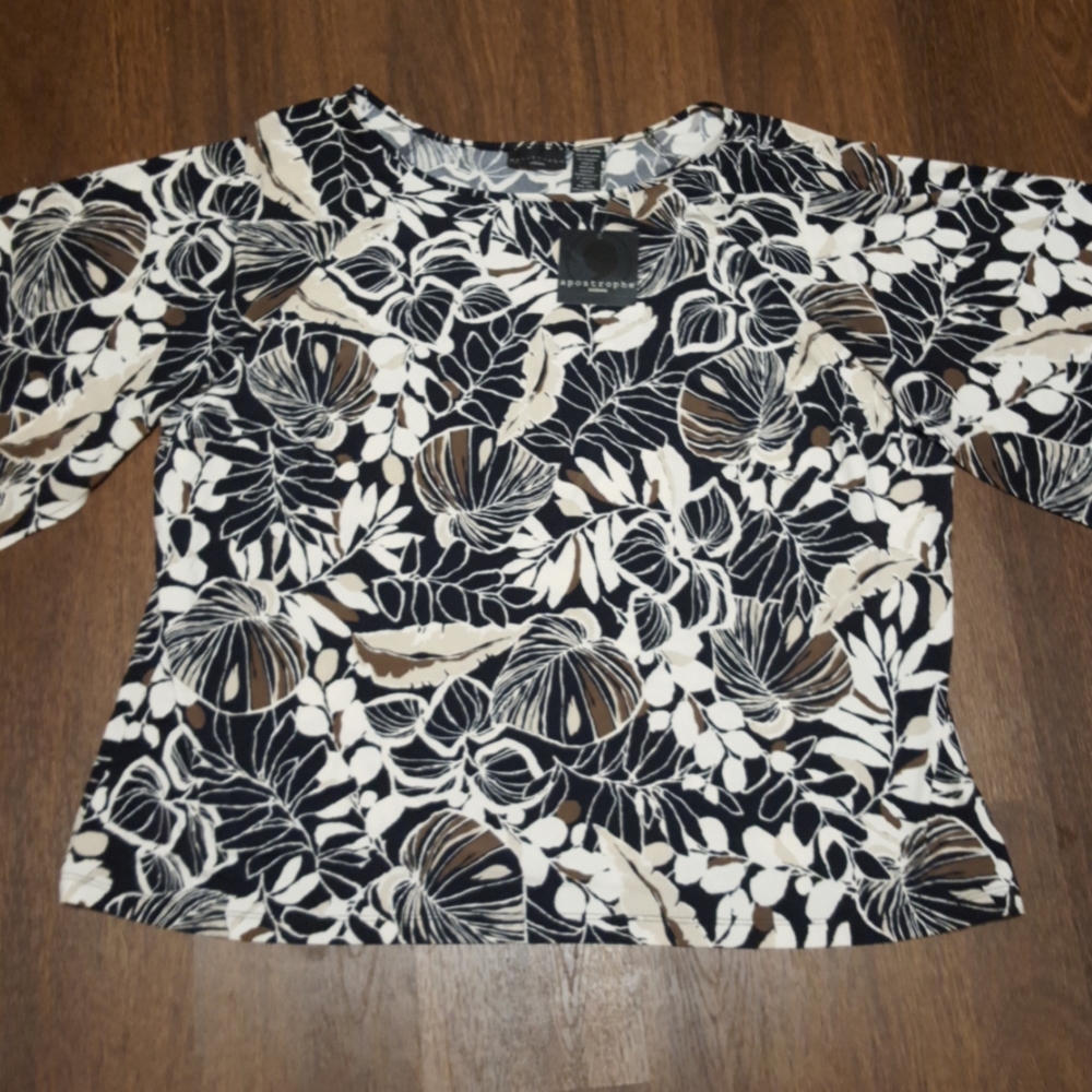 NWT bell sleeve